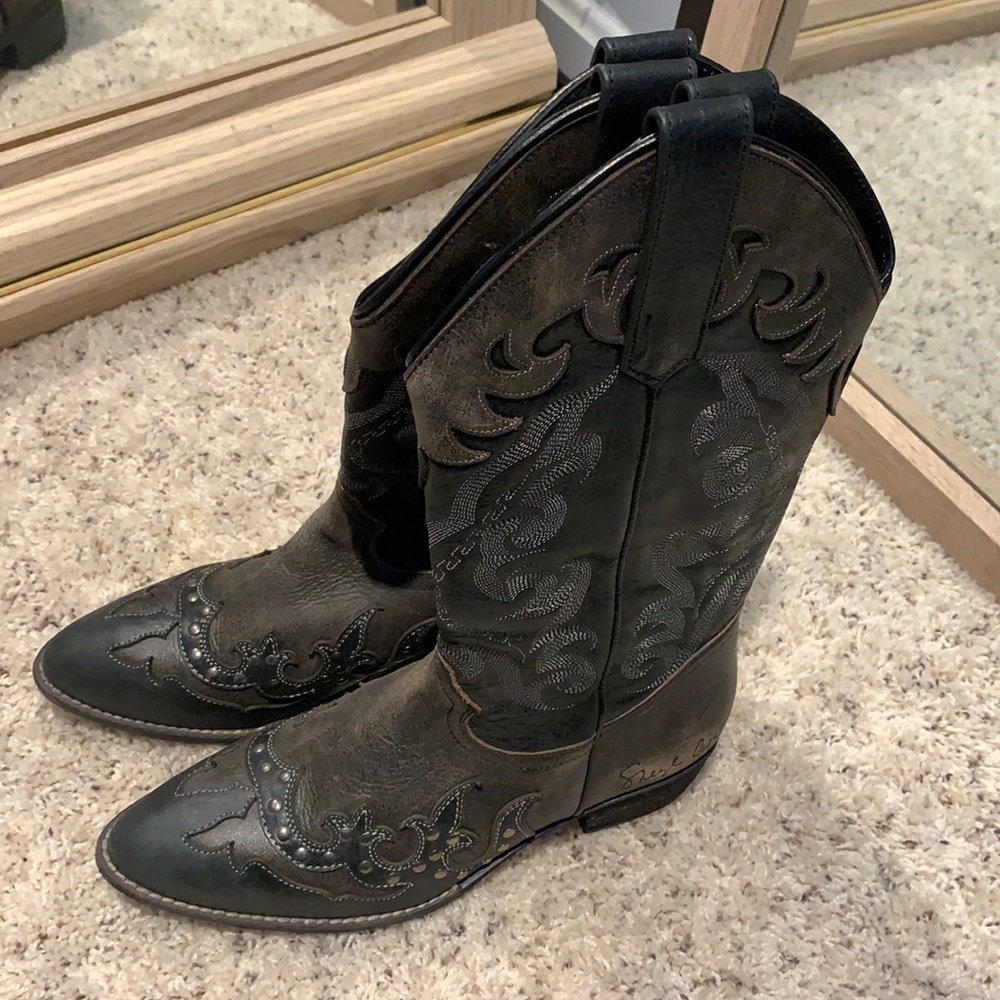 Sheryl Crow Cowgirl Boots, never worn
